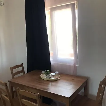 Hotel de apartamente Casa Dada 2 Mai